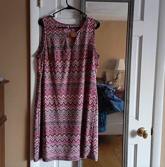 Tacera Dresses & Skirts - Tacera 1X Pink Black White Chevron Sleeveless Dress Keyhole Neck Metallic Accent